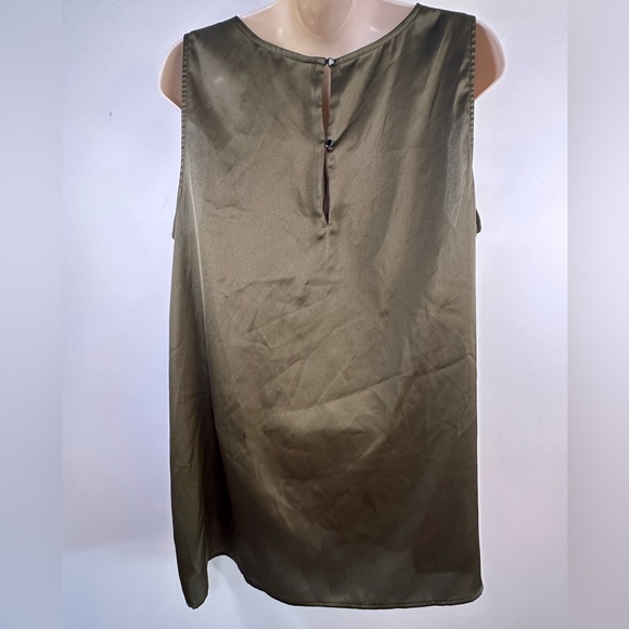Banana Republic women’s olive green blouse size XL - Picture 5 of 5